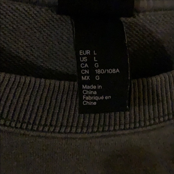 Sweater - Picture 2 of 2